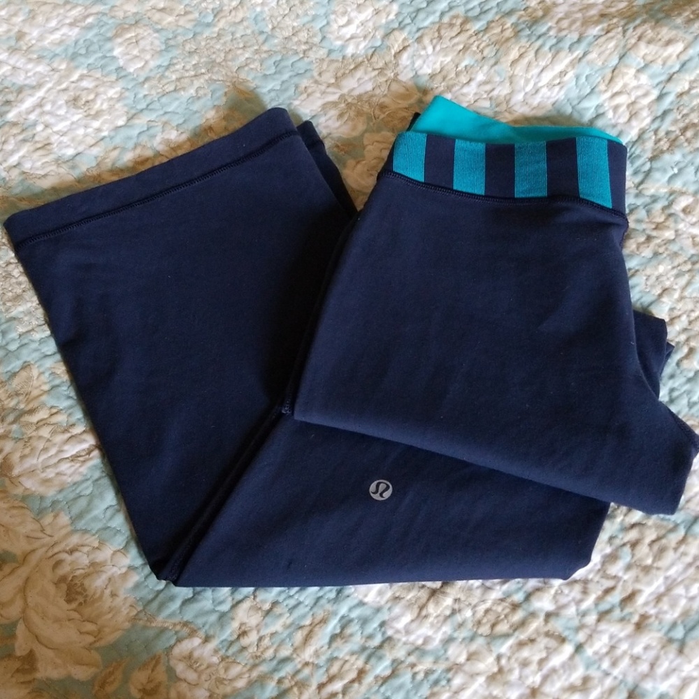 Lululemon Astro pant size 4 navy blue